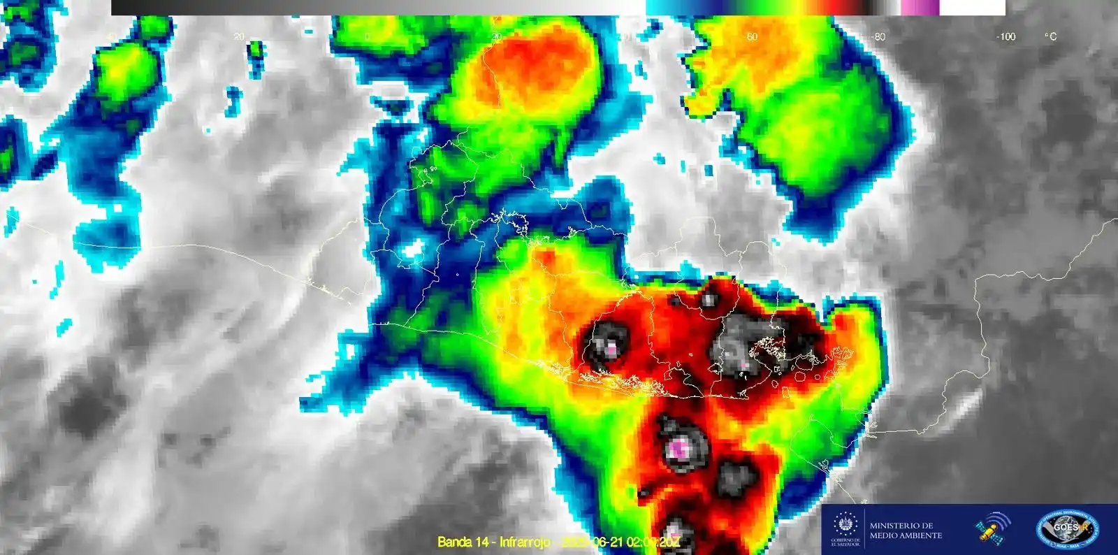 Image from Ministerio de Medio Ambiente El Salvador: Imagen de satélite muestra lluvias de fuerte intensidad sobre la zona ...