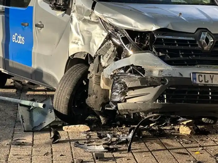 Image from Newsbook Malta: *“Irridu nedukaw lit-turisti li aħna nsuqu fuq in-naħa l-oħra tat-triq...
