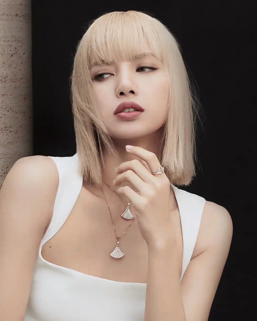 Image from 𝗕𝗟𝗔𝗖𝗞𝗣𝗜𝗡𝗞  ❘  블랙핑크 ✅: ㅤׄ  ᮬ᷼︵᷼⏜᳟︵ᮬ  ݂  𝅄 🎀 𝅄  ݂  ︵ᮬ⏜᷼︵᷼   𑂳     *—「 📍 」Laura Burdese, d...