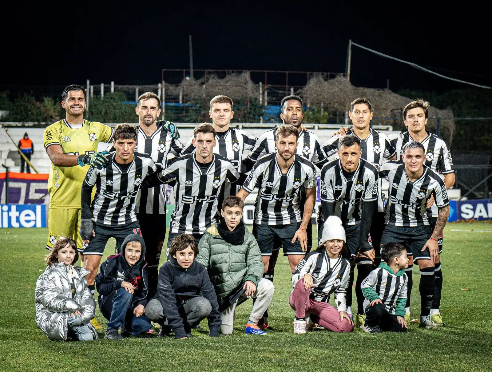 Image from UOL | Vasco Agora: *Montevideo Wanderers: curiosidades do rival do 💢 em amistoso* O Vas...