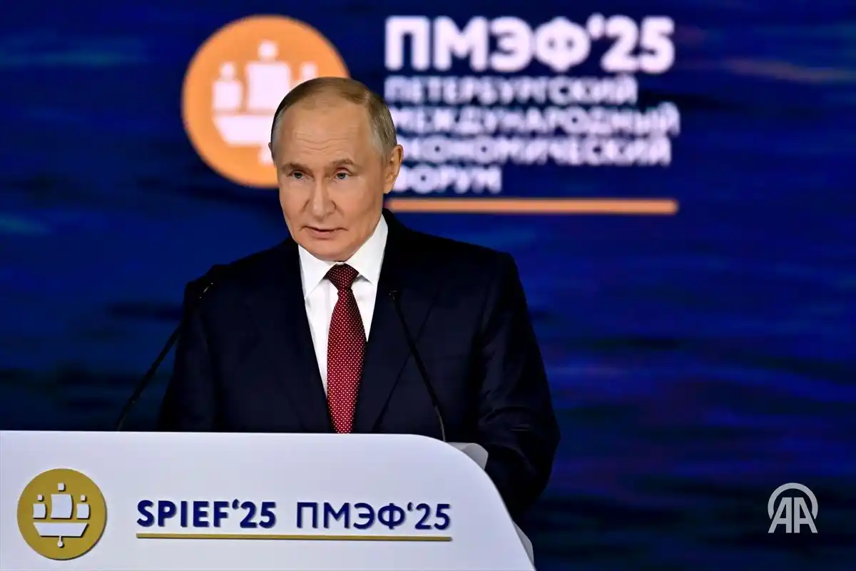 Image from Anadolu English: 💢 Russian President Vladimir Putin warned Ukraine that any use of nuc...