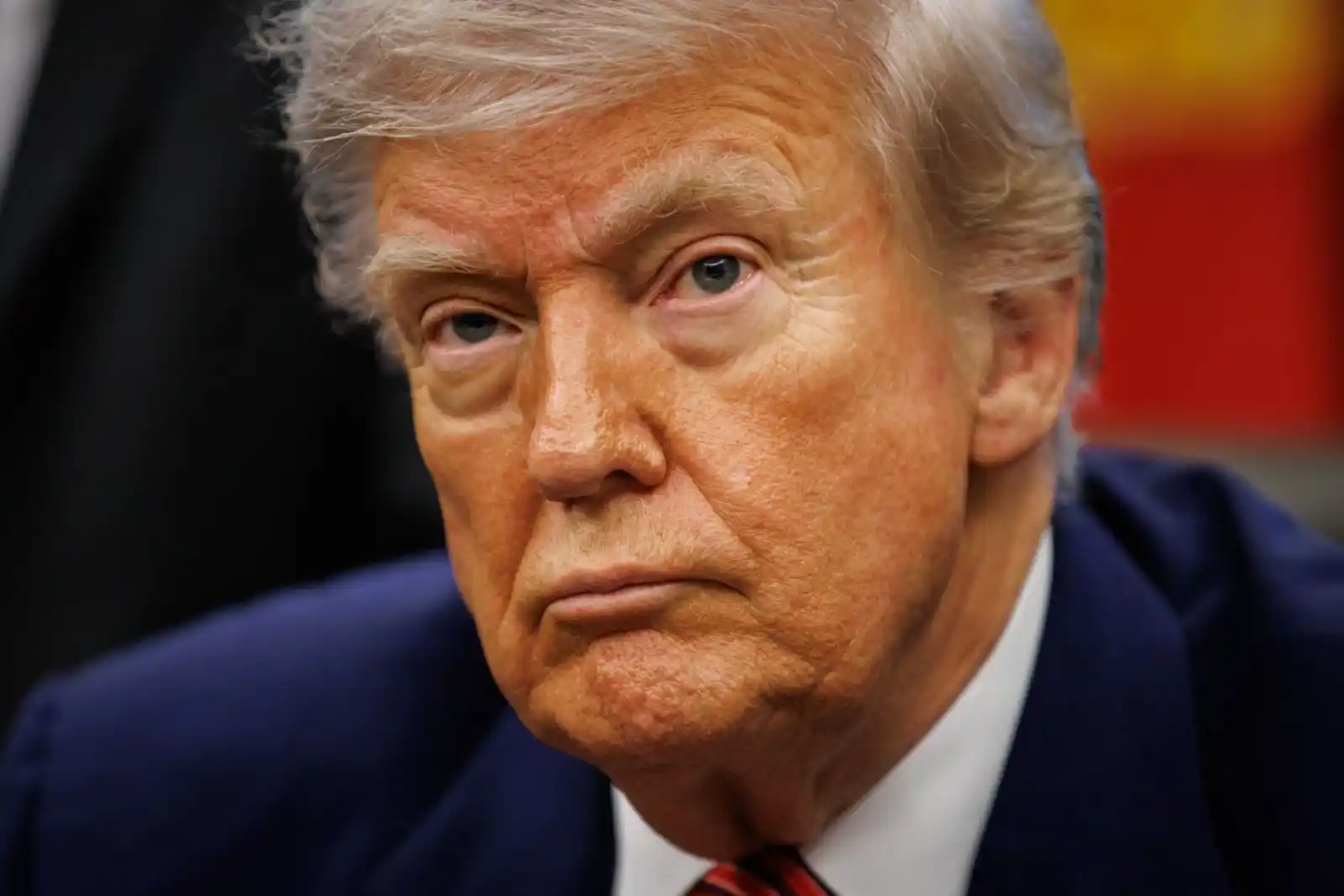 Image from Newsbook Malta: *Trump jillimita l-ivvjaġġar għall-Istati Uniti minn 19-il pajjiż* Ċi...