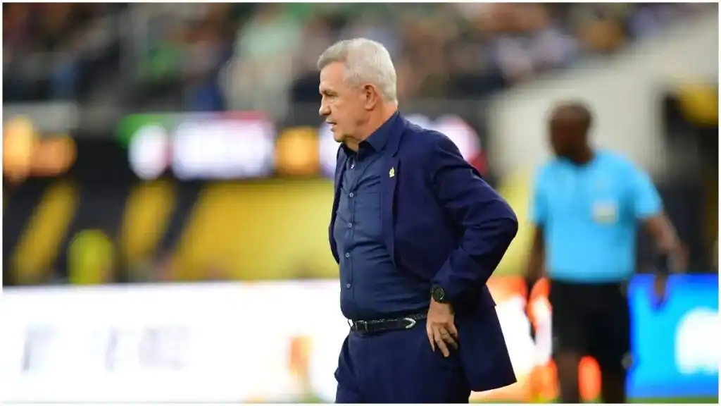 Image from Claro Sports: Javier Aguirre utiliza el ejemplo del ‘Sargento’ Pedraza y Canelo Álva...