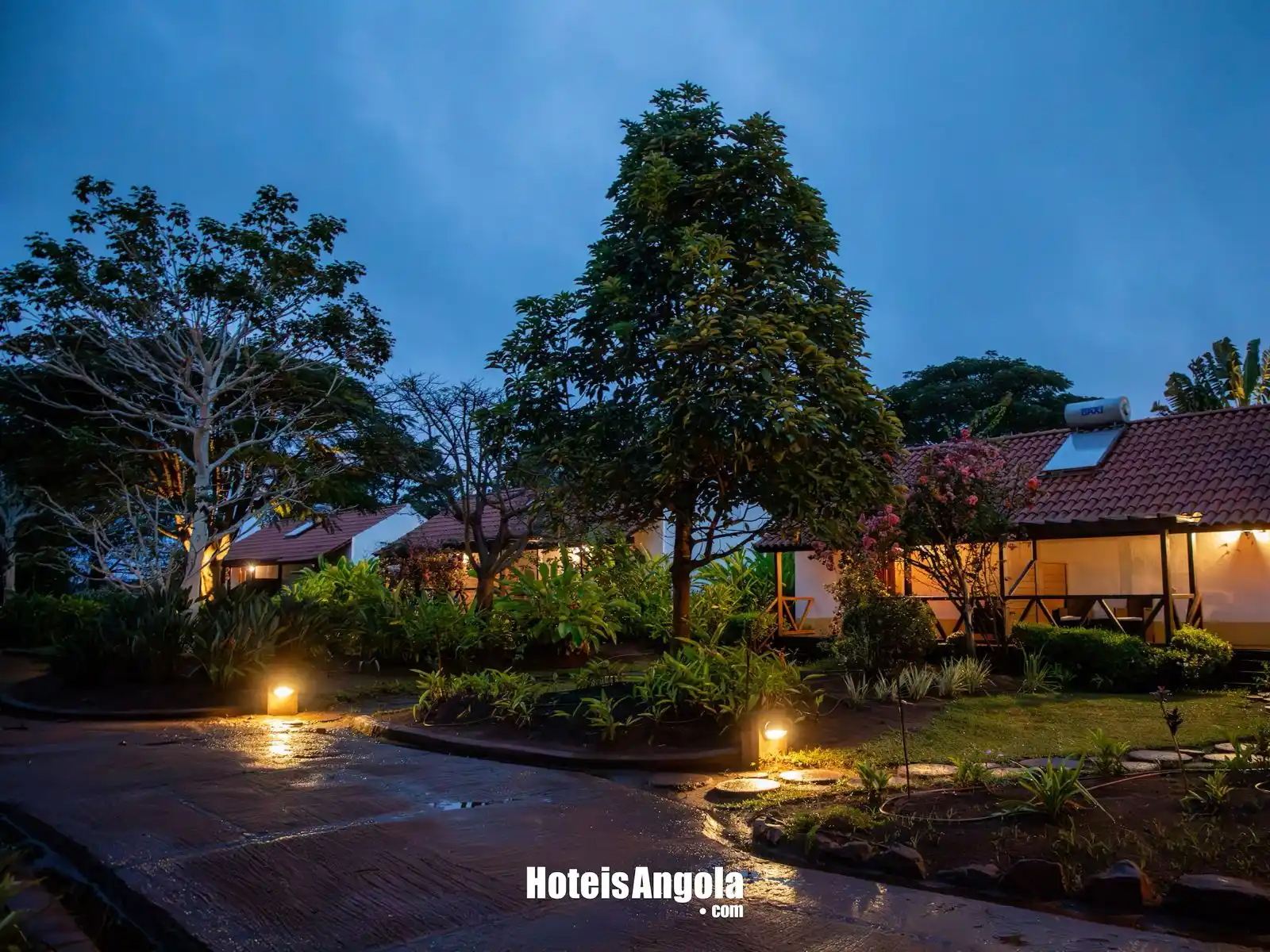 Image from Hoteisangola.com: Kahombo Resort Rural: Onde o Passado Inspira o Presente  Sabias que no...