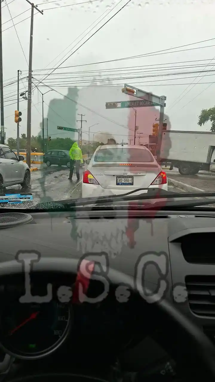 Image from L.S.C 🇲🇽💀: Malecón y Bocanegra sin semáforos.‼️⚠️🚨🚦🚔 G.A.V LSC💀🫵🏽 https:...