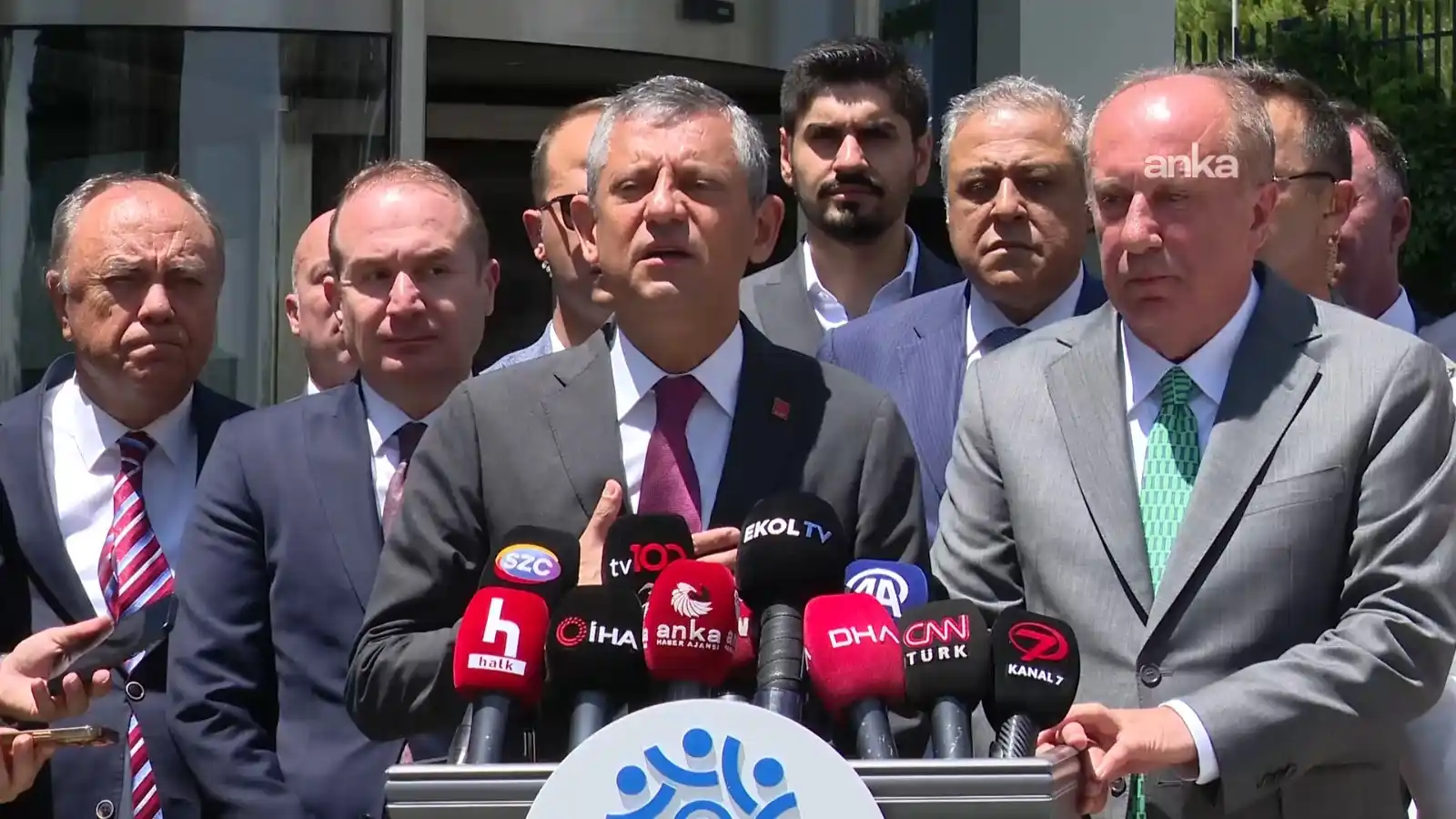Image from ANKA Haber Ajansı: *Özgür Özel, Memleket Partisi Genel Başkanı Muharrem İnce'yi CHP'ye da...