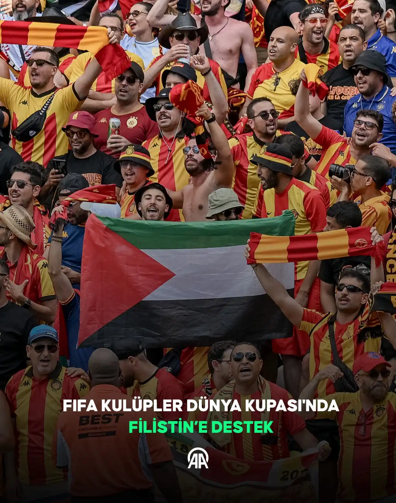 Image from AA Spor: 🏟️ Tunus'un Esperance takımının taraftarları, ABD'nin Geodis Park Sta...