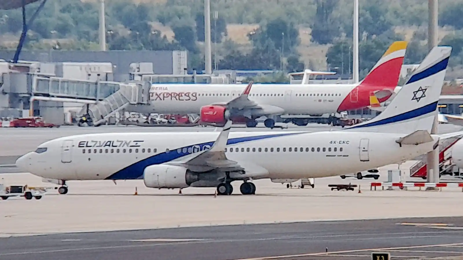 Image from Aereoshow/Aereonoticias: B737 de El Al ( 4X-EKC ) en Madrid Barajas ( MAD )...