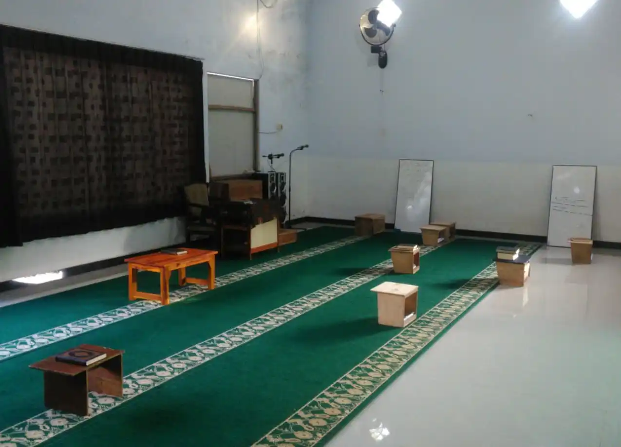 Image from LINTASAN FAEDAH: بسم الله الرحمن الرحيم  *PERDAGANGAN YANG MENGUNTUNGKAN*  ✍🏻 Syaikh ‘...