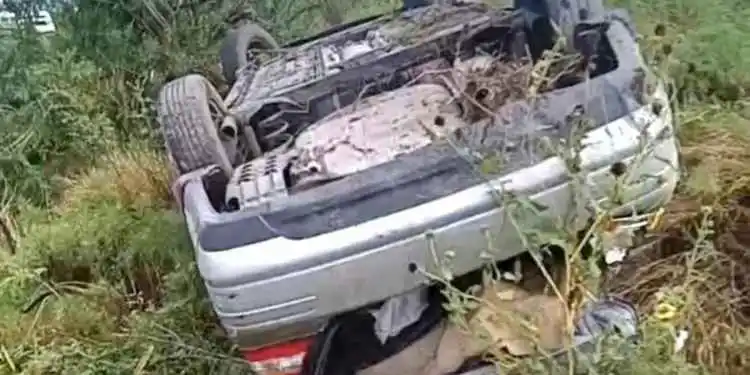 Image from Vox Populi Noticias: 🚨💥Conductor vuelca su auto en libramiento de Río Bravo, Tamaulipas; ...