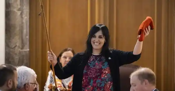 Image from Suma't al blau: 📅 Fa exactament dos anys, Sílvia Orriols sortia escortada per la Poli...