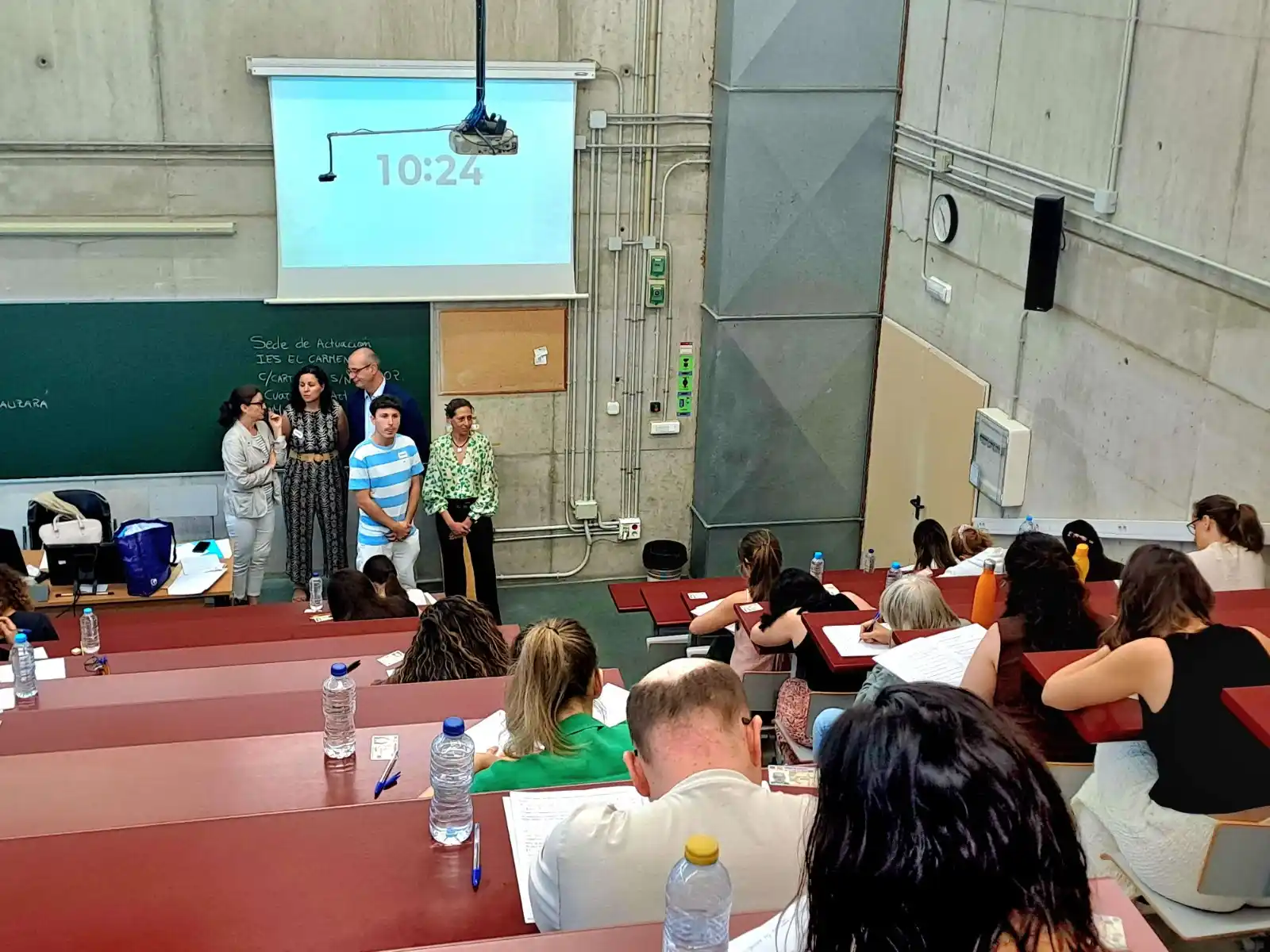 Image from Región de Murcia: ✍️ 🕘 *10.927 aspirantes se presentan al primer examen de las oposicio...