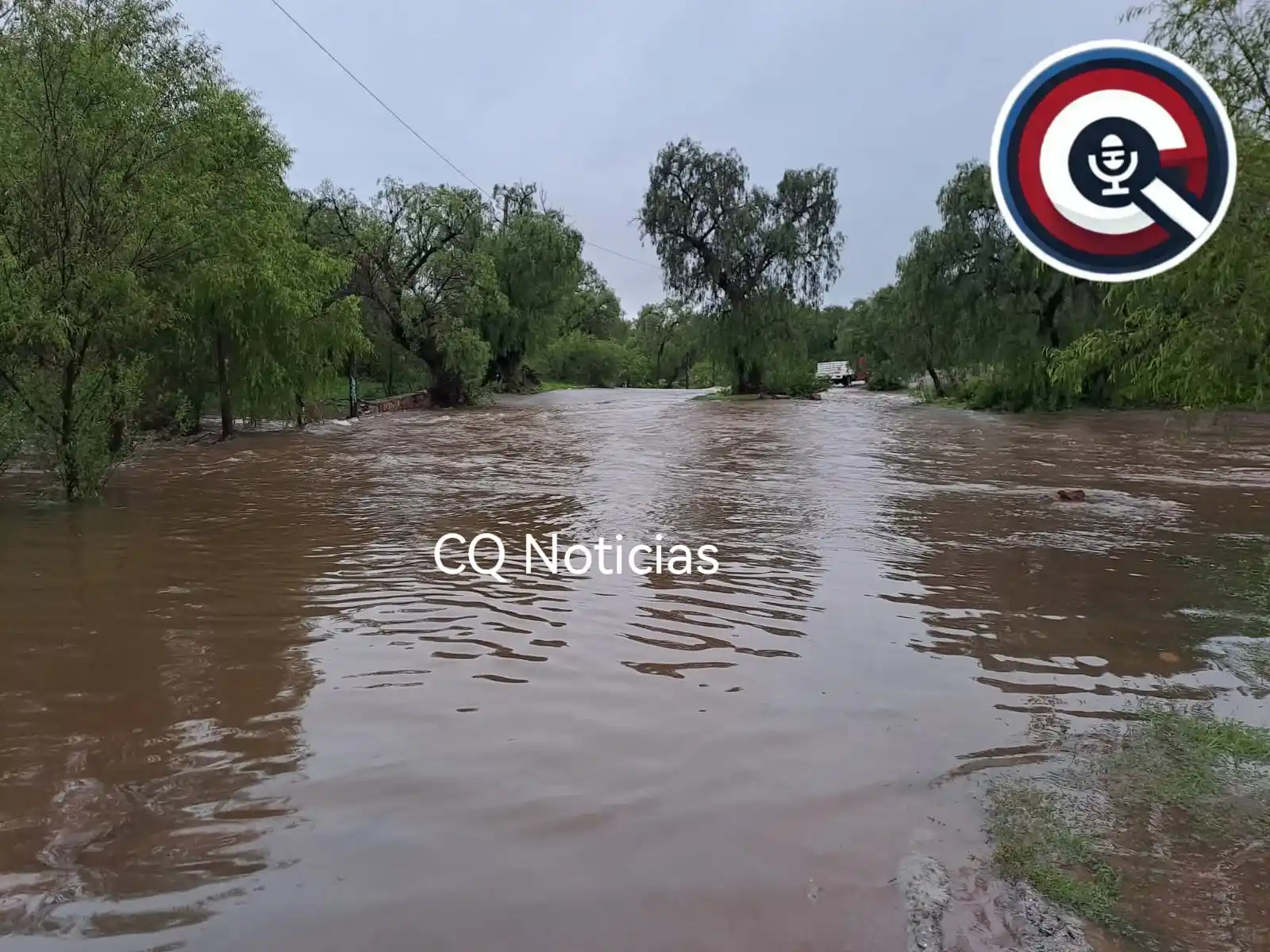 Image from CQ NOTICIAS 📝 (Sin Censura): ⚠️💦🌧️ *Bloqueado el paso en Alfajayuca y Atongo por fuerte corriente...