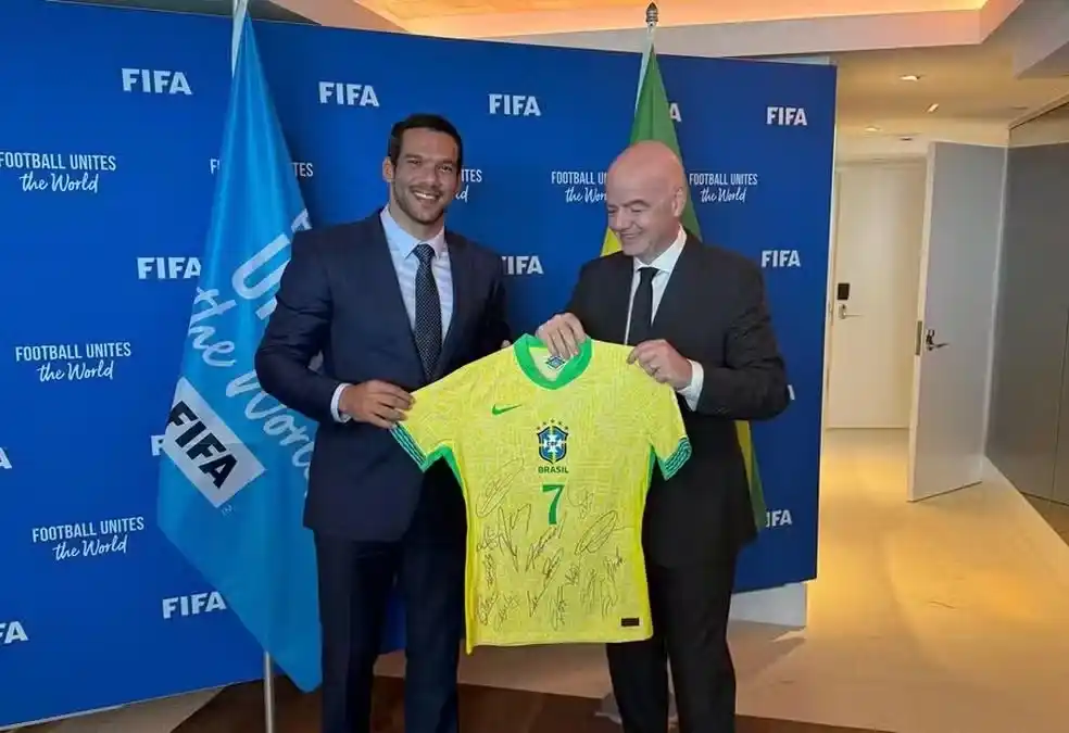 Image from ge.globo | é esporte sempre: *CBF manifesta interesse em sediar próxima Copa do Mundo de Clubes*  P...