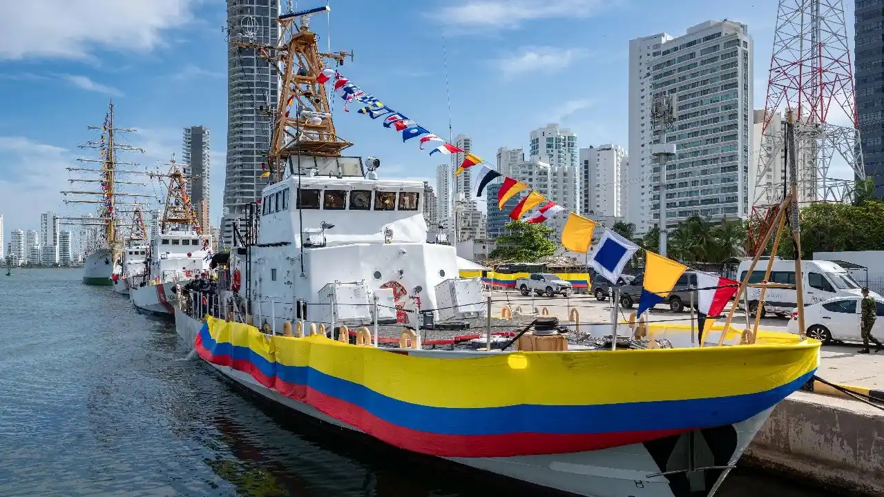 Image from Hora 13 Noticias: La entrega de tres patrulleras tipo ‘Islands’ por parte de EE.UU. fort...