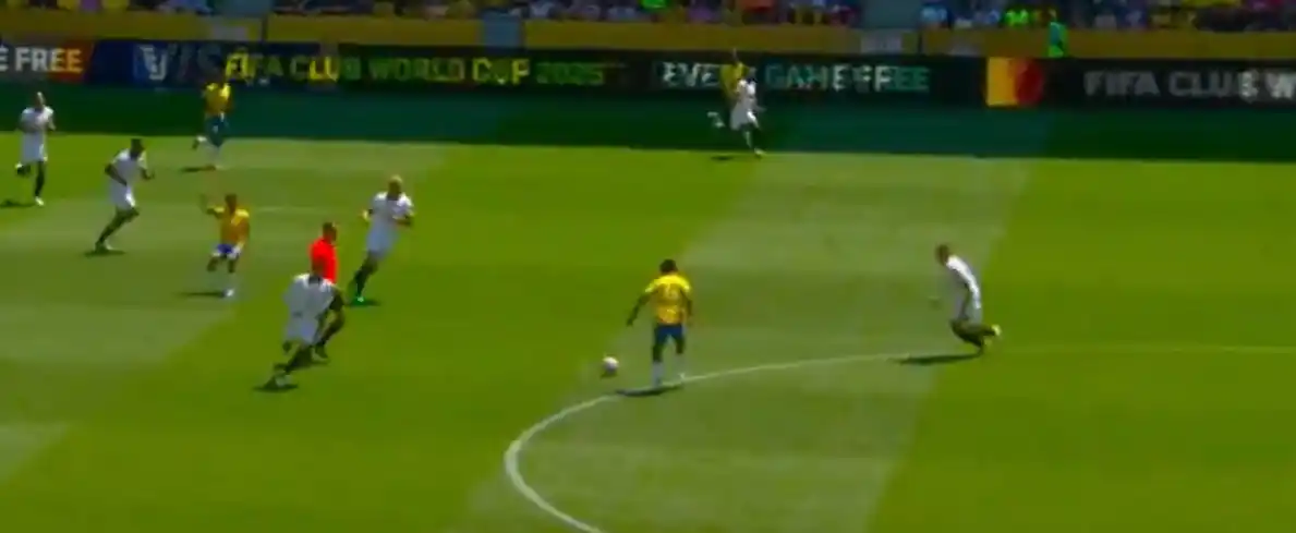 Image from River Plate Fans: MAMELODI LE GANA 1-0 A BORUSSIA DORTMUND CON UN GOLAZO HISTÓRICO. Mire...