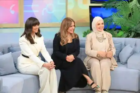 Image from Dream Iptv 01010160829: برنامج معكم مني الشاذلي 2025 – حلقة نجوم الاعلام ج1 قصة العرض حيث برن...