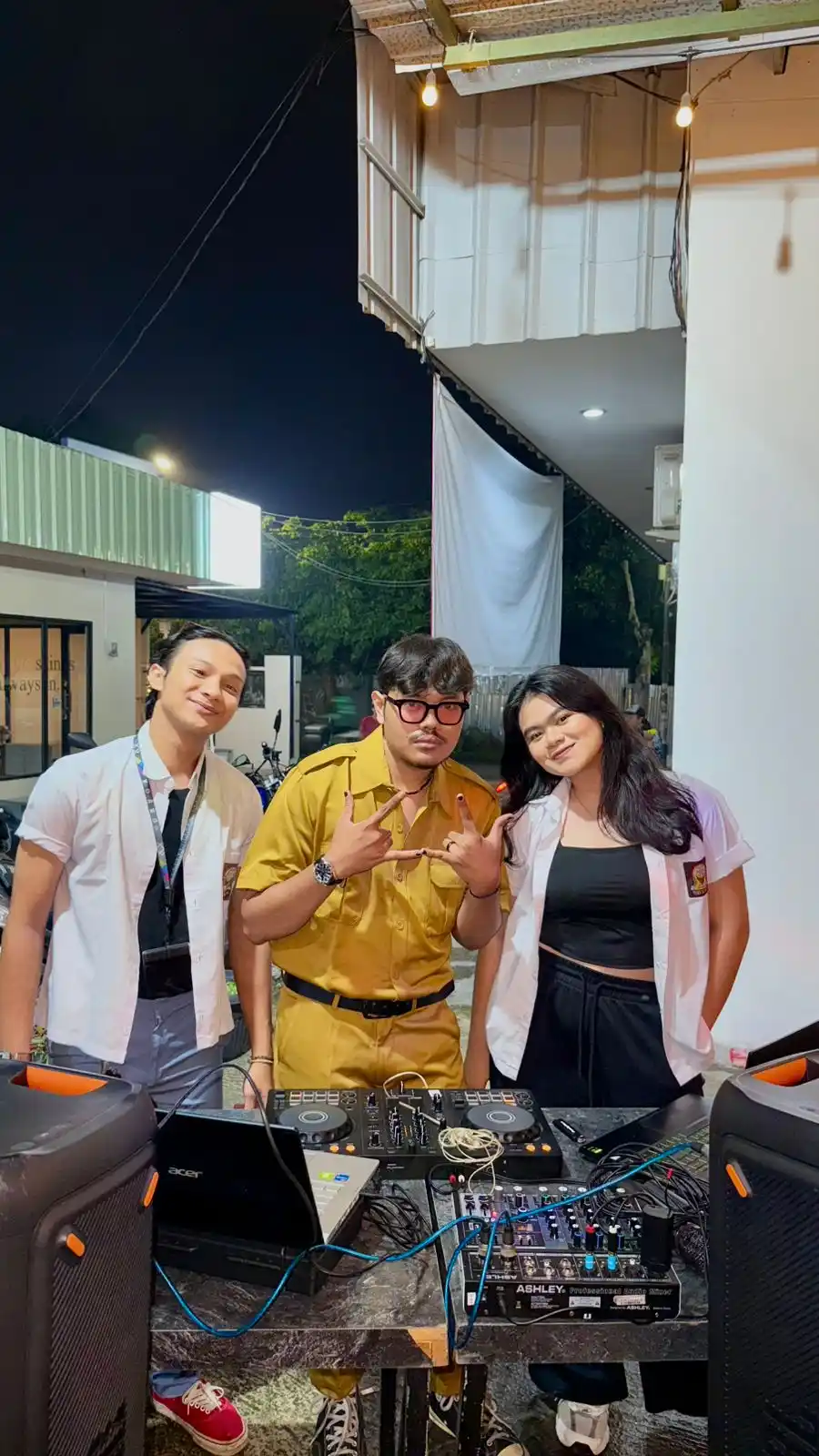 Image from Basis Selaw: GASSSSS yang mau bagoyang sokin WDR Coffee💋💋...