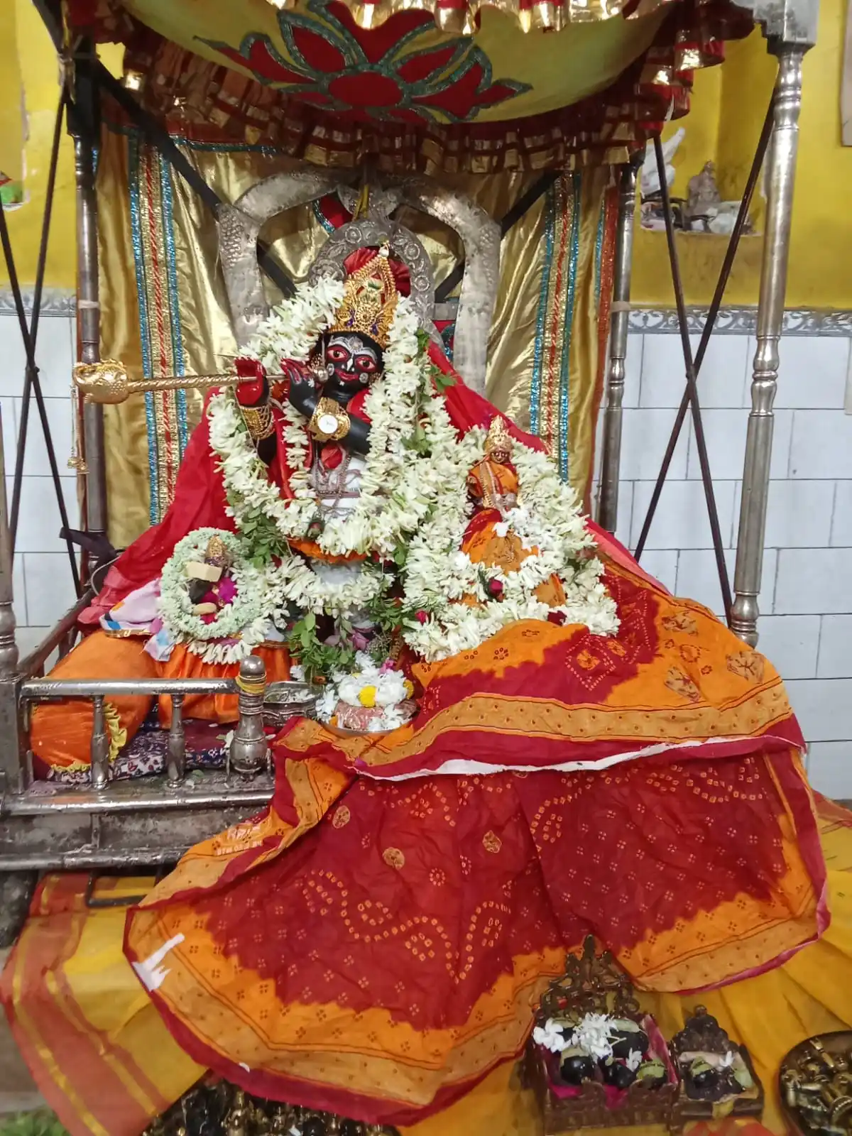 Image from Taramar Bari, Shrirmpur, Hooghly /āϤāĻžāϰāĻžāĻŽāĻžāϰ āĻŦāĻžāĻĄāĻŧāĻŋ āĻļā§āϰā§āϰāĻžāĻŽāĻĒā§āϰ: Jay Shri Radhavallabh Jiu đ...