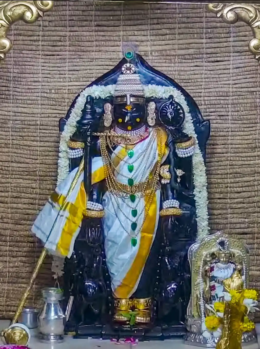 Image from Taramar Bari, Shrirmpur, Hooghly /তারামার বাড়ি শ্রীরামপুর: Jaytu Shri Dwarkanath 🙏...