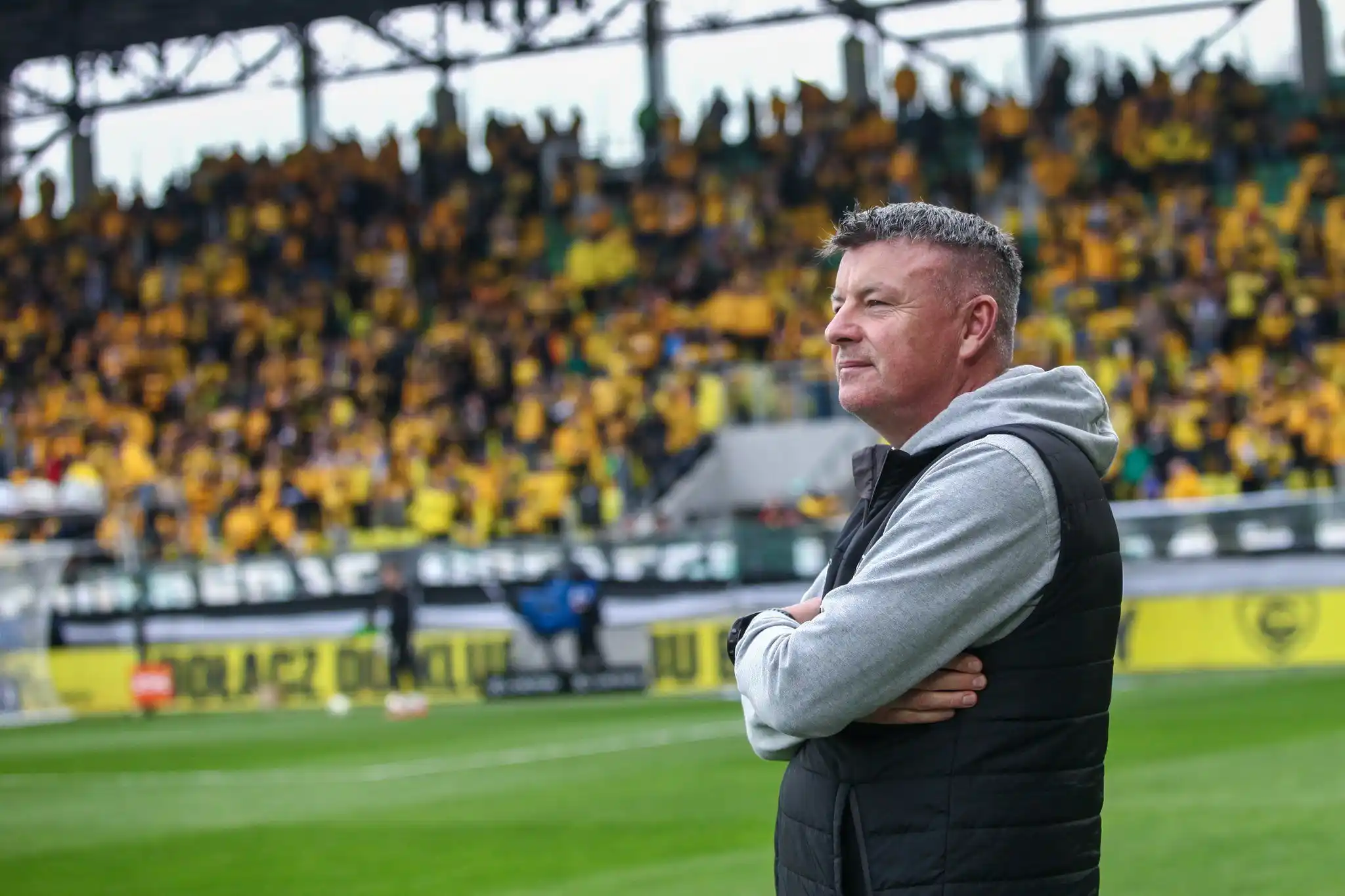Image from GKS Katowice: Żółte szaleństwo to również sprawka tego szefa 🫡  W sobotę 14 czerwca...
