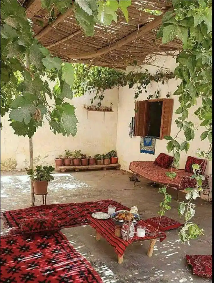 Image from أجمل ما قرأت: «الدارُ ليست بالبناءِ جميلةً إن الديارَ جميلةٌ بذويها   ‏قد يعشقُ الإن...