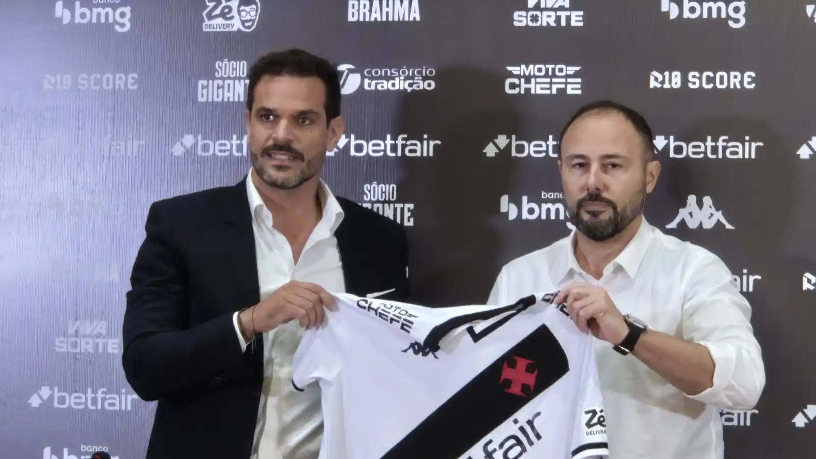 Image from ge.globo | Vasco: Apresentação do novo diretor 💢 Admar diz que quer Rayan até o fim do...