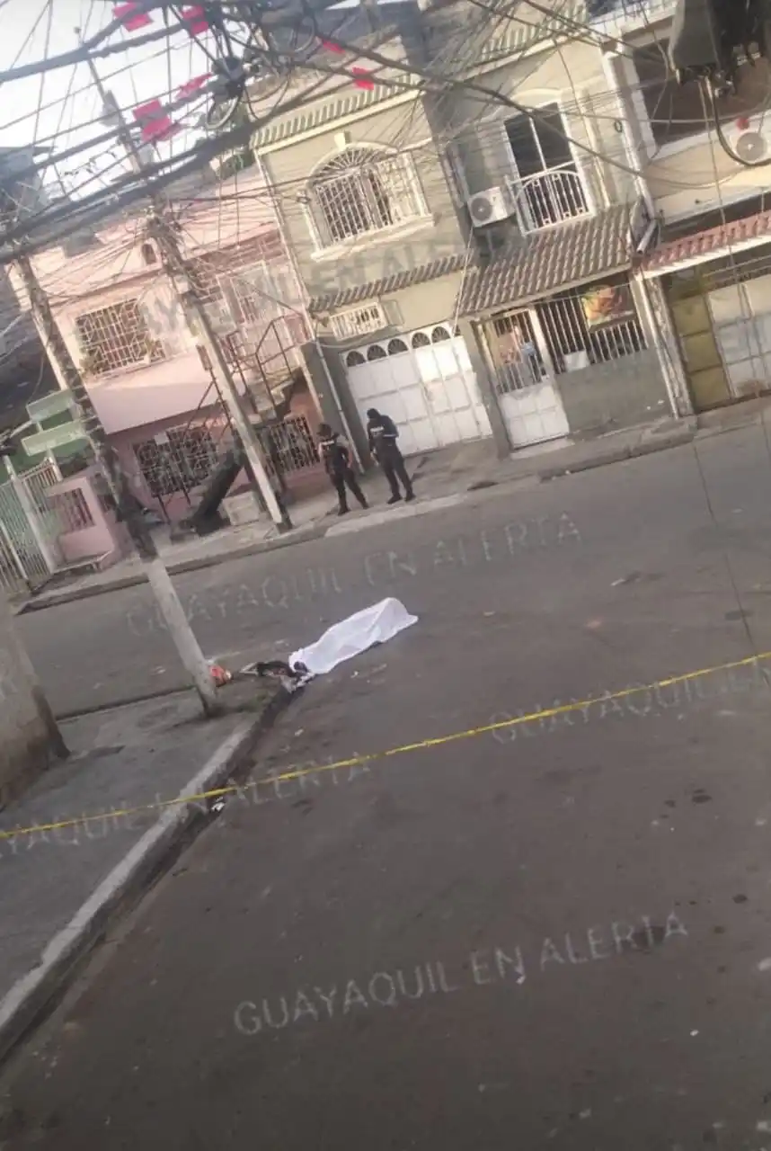 Image from GUAYAQUIL EN ALERTA 1: <a class="text-blue-500 hover:underline cursor-pointer" href="/hashtag...