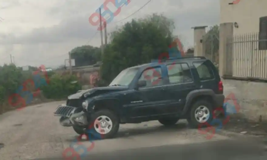 Image from 95047.it: INCIDENTE A PATERNÒ: AUTO FINISCE DI TRAVERSO, VEICOLO DANNEGGIATO MA ...