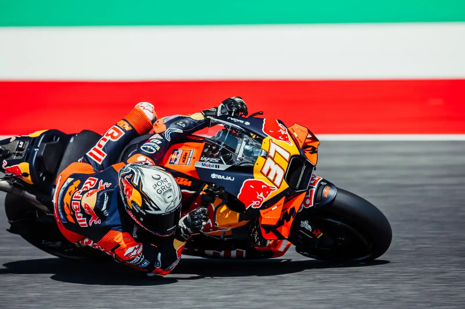 Image from Red Bull KTM Factory Racing | MotoGP : Pretty good morning today in Mugello 🇮🇹 🦈 Pedro ends the first sess...