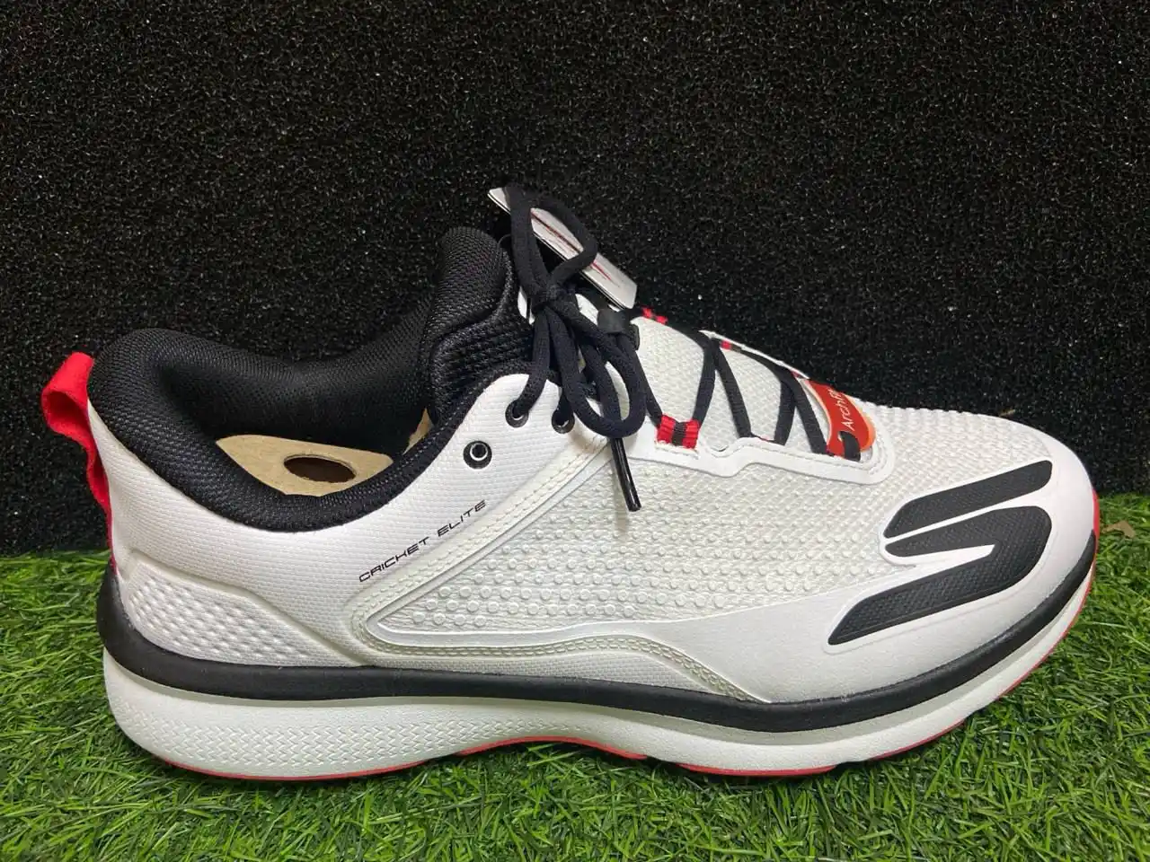Image from Aaimz Enterprises: SKECHERS CRICKET SHOES   SIZE UK6 UK7 UK8 UK10  MRP 15000 OFFER PRICE ...