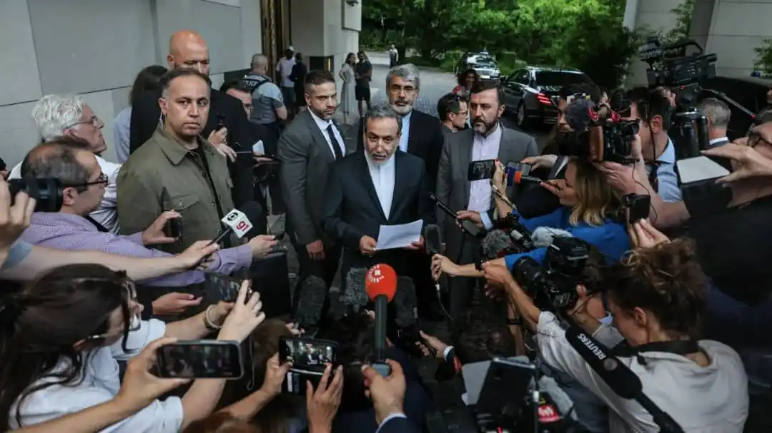 Image from SAFIR TV | تلویزیون سفیر: *تلاش‌های اروپا و پاسخ تهران؛ عراقچی گفت: تجاوزات اسرائیل ادامه دارد و...