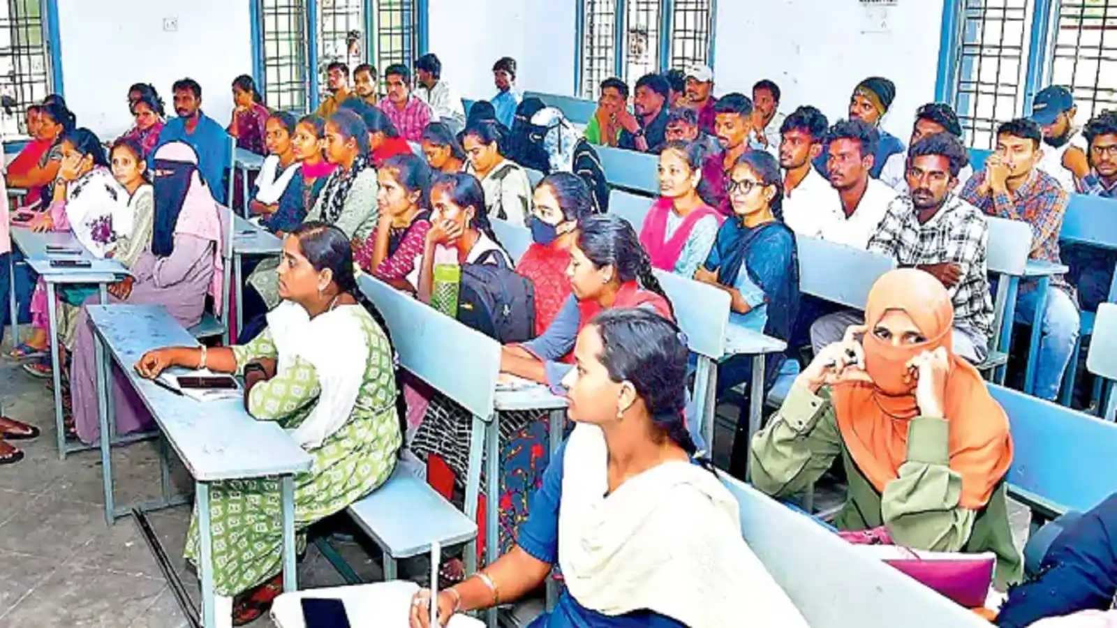 Image from Eenadu Epratibha: విద్యా ఉద్యోగ సమాచారం (AP): డిగ్రీ ప్రవేశాలు ఆఫ్లైన్లోనా.. ఆన్లైన్...