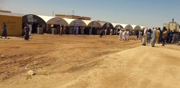 Image from روج افا الحدث .K: **عشاء فاخر لقيادي في الفصائل الموالية لتركيا في ريف تل أبيض رغم معانا...