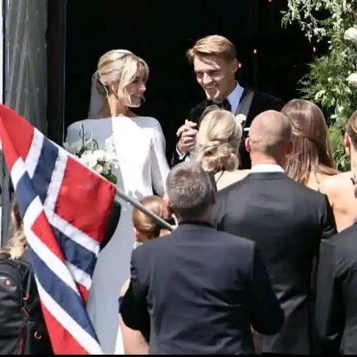 Image from GOAL RUSH 🏴🇪🇸🇮🇹🇩🇪🇫🇷: Arsenal Captain, Martin Odegaard is married. Bukayo Saka, Kai Havertz ...