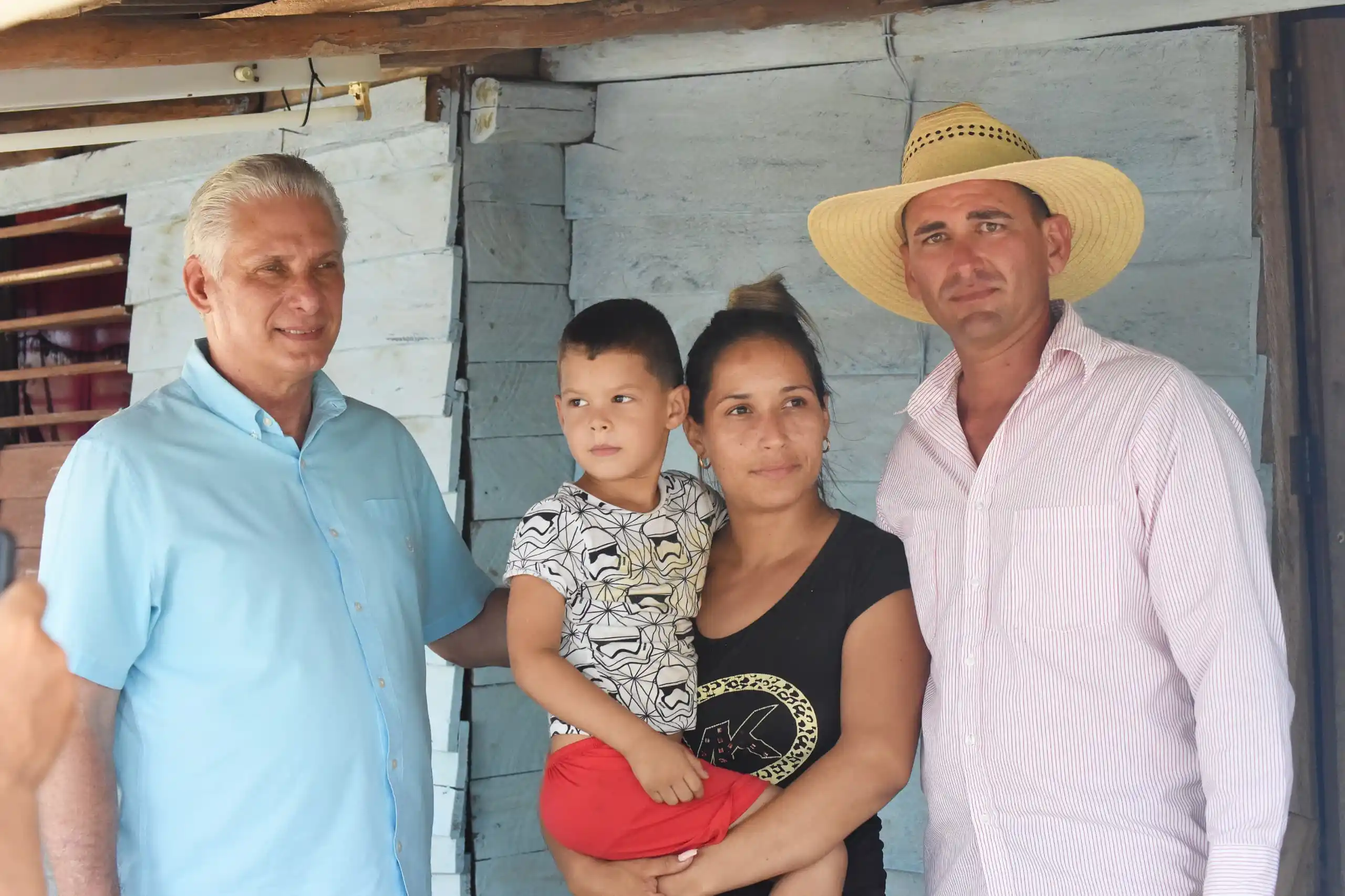 Image from Presidencia de Cuba: 🇨🇺| Cuba y su resistencia no es realidad de un solo color, de un sol...