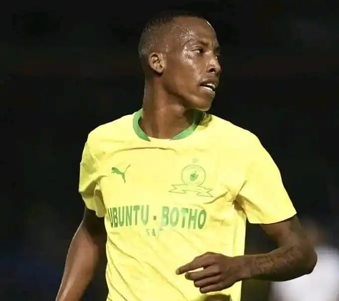 Image from Total Sports Live Official✅: Divine Lunga is making that Mamelodi Sundowns left back position his o...