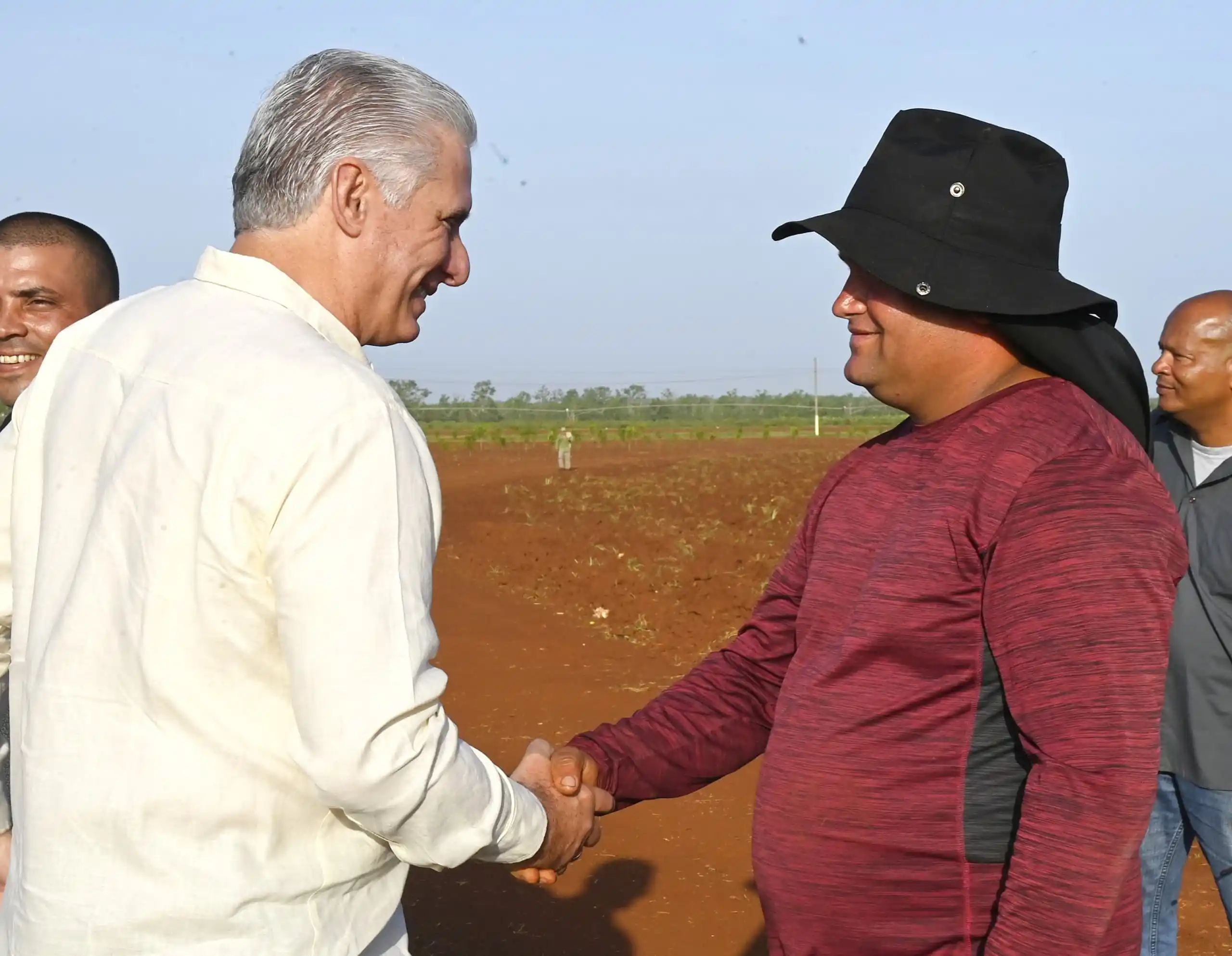 Image from Presidencia de Cuba: *En Melena del Sur y Güines iniciamos este miércoles el segundo ciclo ...