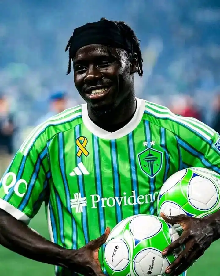 Image from Total Sports Live Official✅: Georgi Minoungou, born in 2002 in Ivory Coast, lost sight in one eye a...
