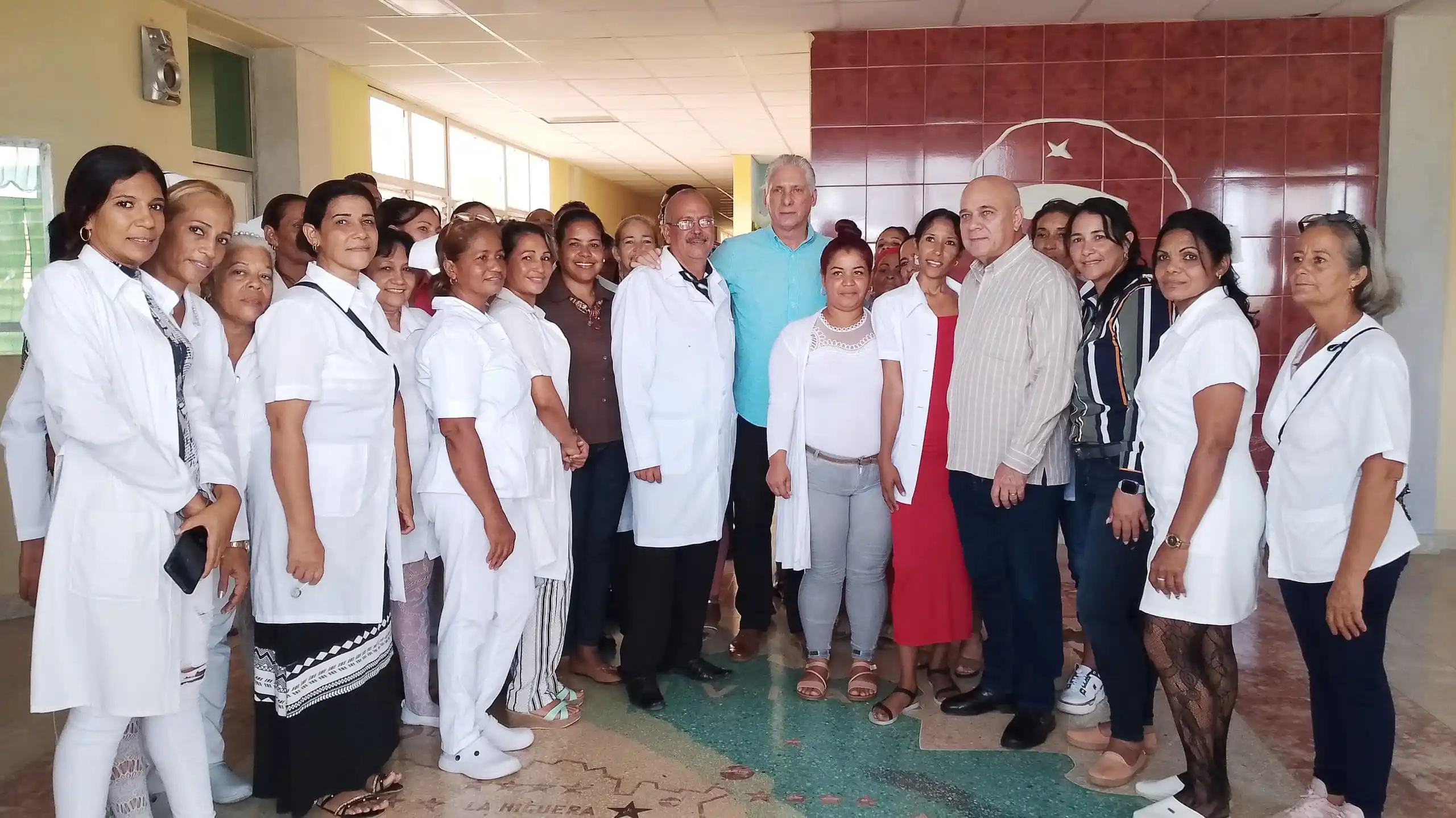 Image from Presidencia de Cuba: La vida nos demuestra que incluso en las situaciones más difíciles hay...