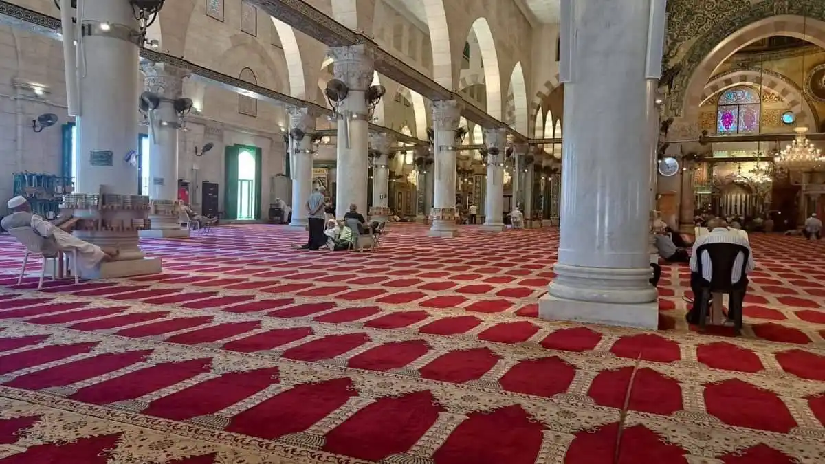 Image from BURAK DERNEĞİ: Tam kapasite bahanesiyle işgal kuvvetleri, sınırlı sayıda Müslümanın g...