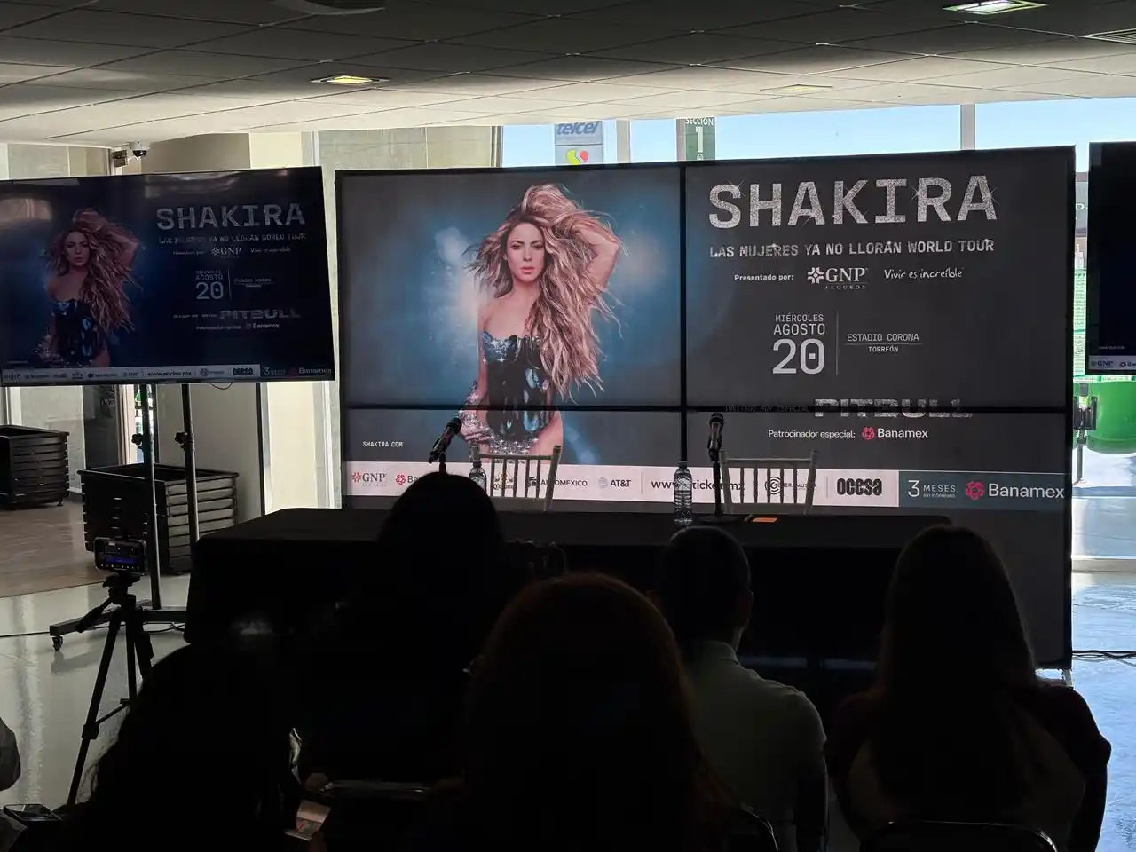 Image from Tv Azteca Laguna: Ya listos en la conferencia de prensa de Shakira 🎶 sintonízanos en He...