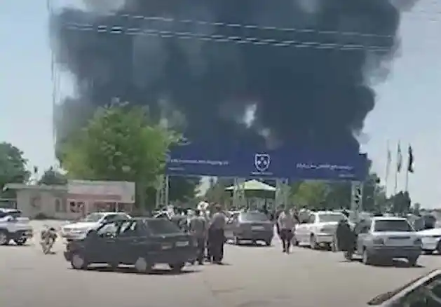 Image from عصر خودرو: *🔺در پی حمله موشکی؛ آمادگی گروه بهمن برای کمک به فرداموتورز* گروه به...
