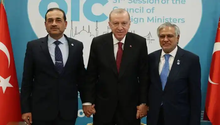 Image from QOMINEWS OFFICIAL: *☑️ہر پوسٹ پر اپنی مرضی سے اسی پوسٹ کے حق یا مخالفت میں ری ایکٹ کیجئے،...