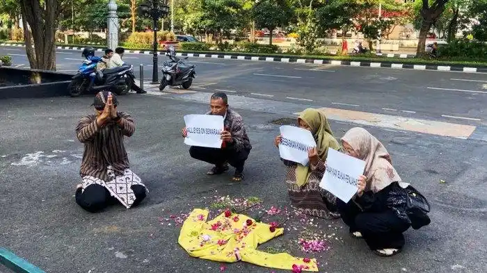 Image from LPM Pabelan: [ Pabelan Online - Luar Kampus ]  *Topo Pepe: Cara Mahasiswa Unnes Des...