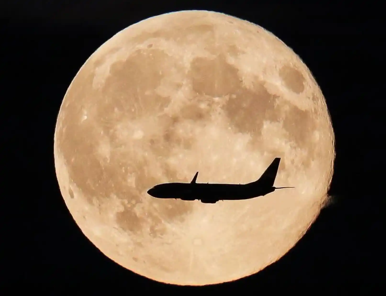 Image from صدای قشم: 💢 *تمدید مجدد لغو پروازهای داخلی و خارجی تا ۲ بامداد شنبه* 🔶 سخنگو...
