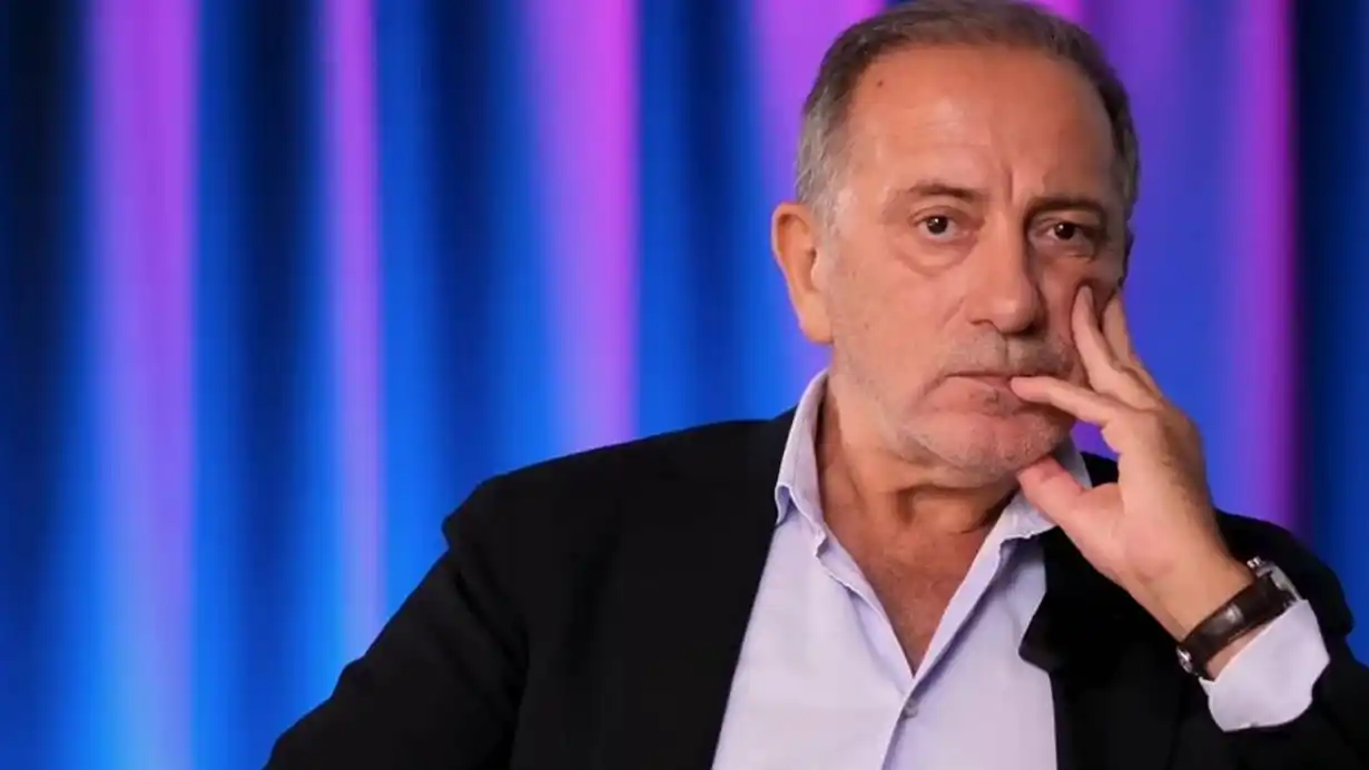 Image from BAKU TV: *Türkiyəli jurnalist Fatih Altaylı saxlanılıb* Bu barədə İstanbul Baş...