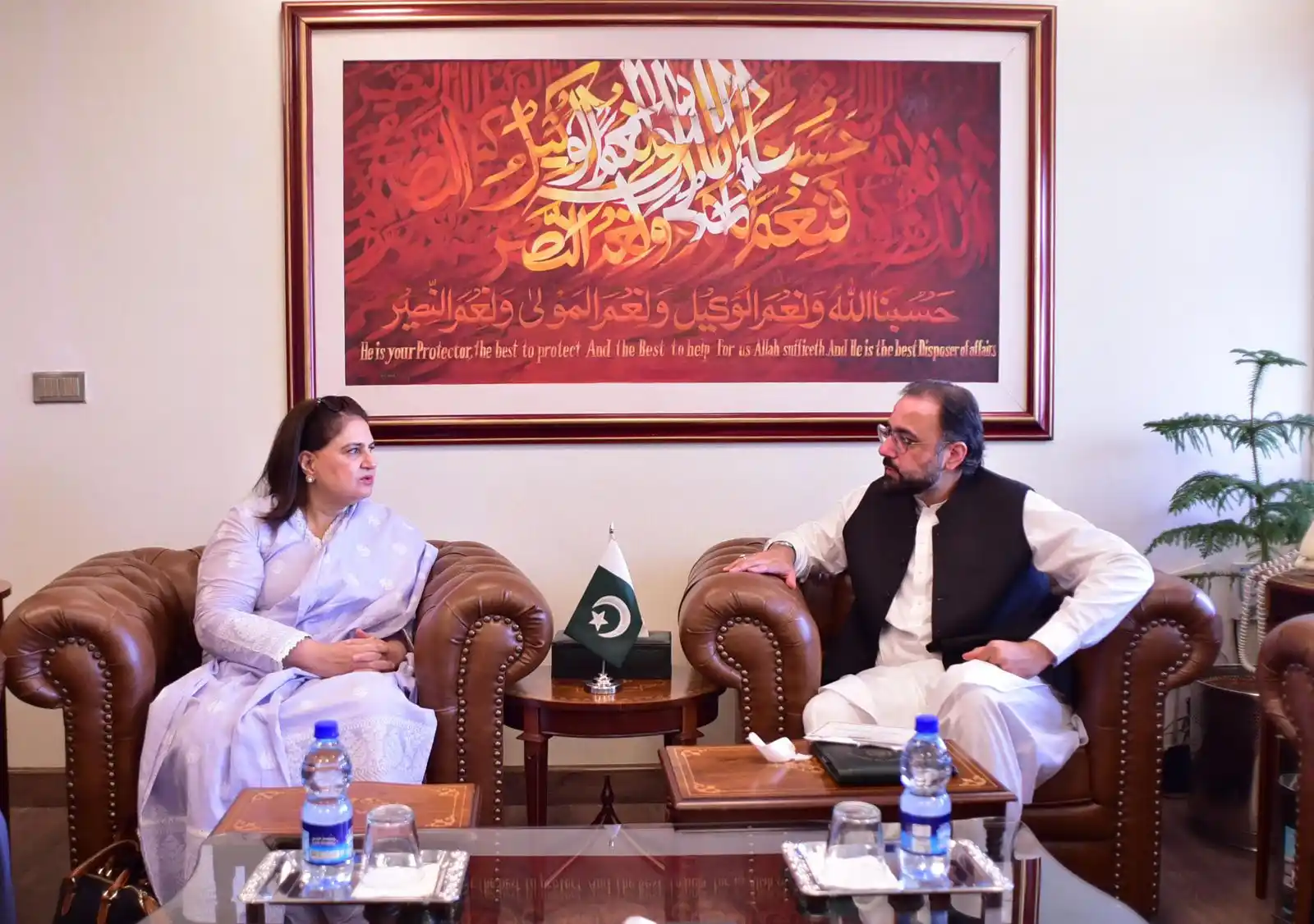 Image from Benazir Income Support Programme: چیئرپرسن بینظیر انکم سپورٹ پروگرام سینیٹر روبینہ خالد کی وفاقی وزیر ...