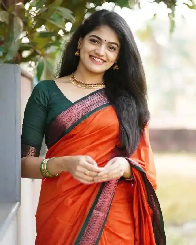Image from Offer | Deals | Discount: 🔥🔥Fashion Club Collection Woven Maheshwari Cotton *Silk Saree*  (Ora...