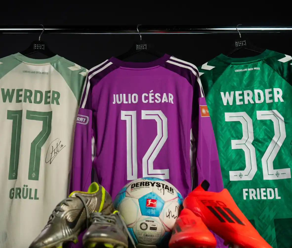 Image from Werder Bremen: Mitbieten und Gutes tun! ☝️🧑‍⚖️  Ab sofort werden original getragene ...